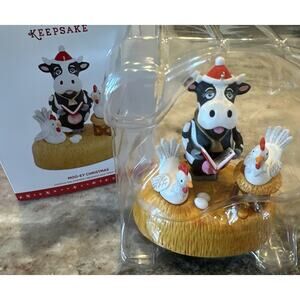 Hallmark Tree Ornament Moo-ey Christmas Barnyard Cow Chickens 2016‎ Sound Motion